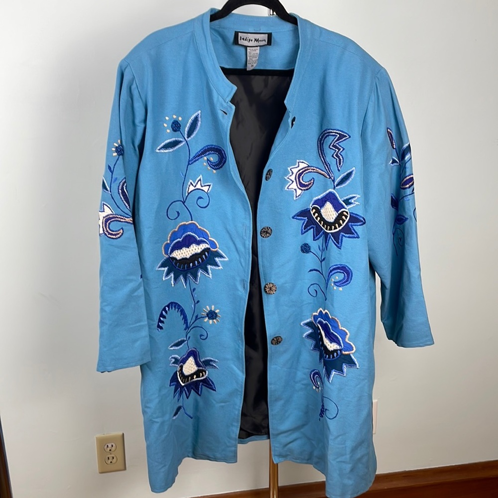LAST CHANCE Blue coat with appliqué flowers on front and back and sleeves